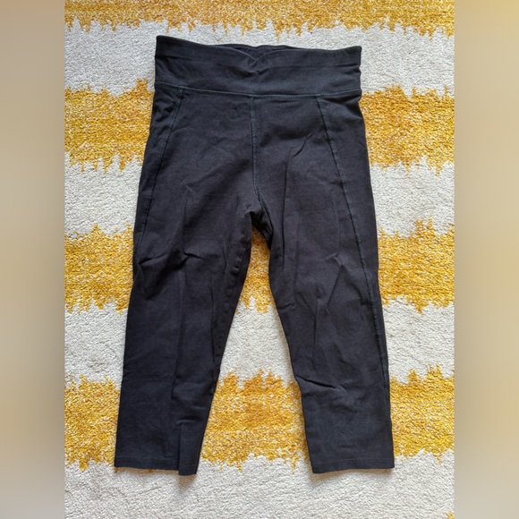 People Tree set Black & Purple Yoga Athletic Cross Back Tops & Cropped Leggings - Picture 7 of 10